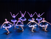 Creative Expressions on Stage Creative Expressions on Stage