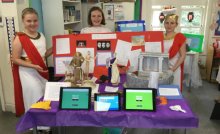 Exhibiting Ancient Greece Exhibiting Ancient Greece