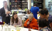 GLG Hosts Lunch Club GLG Hosts Lunch Club