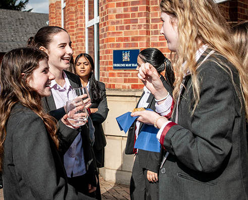 We are Ready2Lead! We are Ready2Lead!